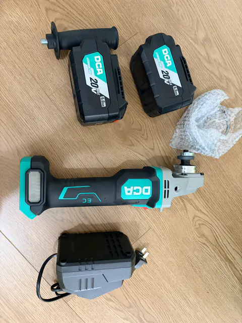 DCA ADSM06-100E 6.0 Ah kit contents laid out