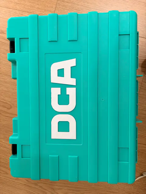 DCA ADSM06-100E plastic carrying case