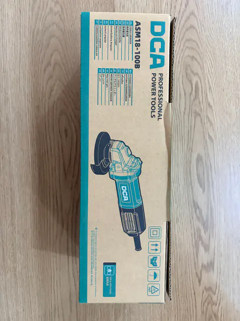 DCA ASM18-100B retail carton